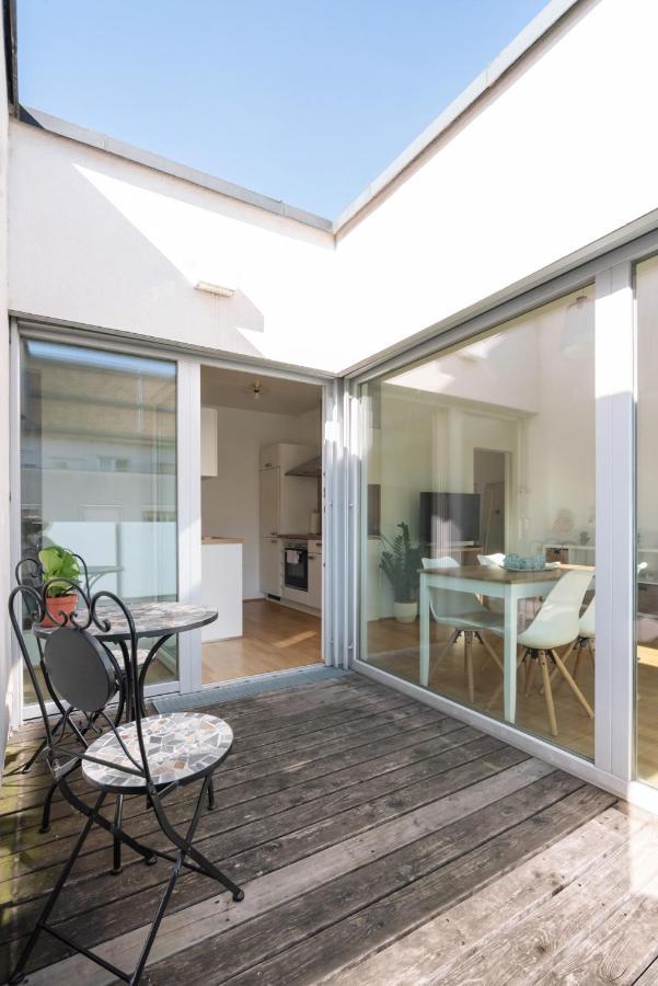 Helles, Neues Dg Apartment Mit Blick Zum Donauturm 维也纳 外观 照片