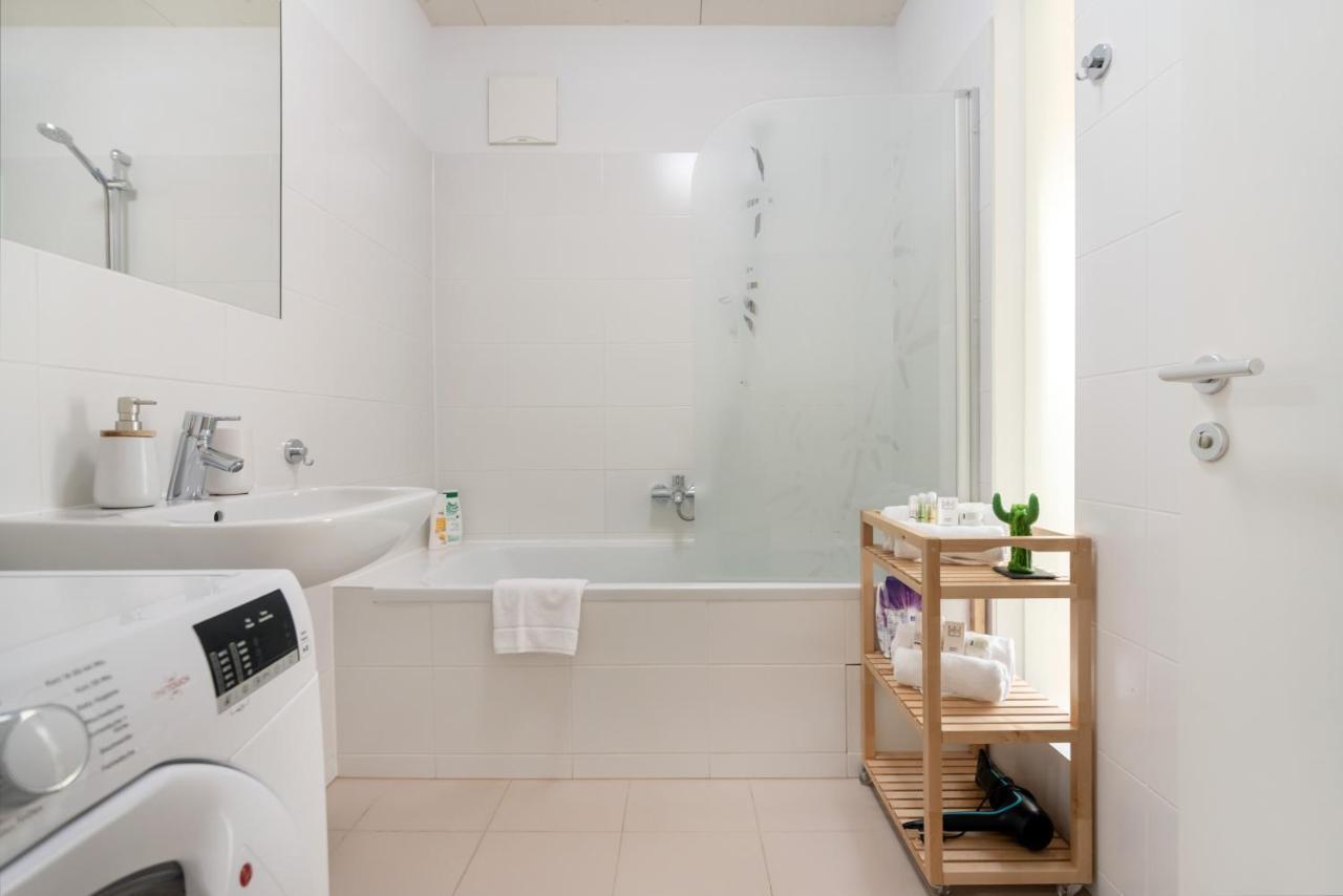 Helles, Neues Dg Apartment Mit Blick Zum Donauturm 维也纳 外观 照片