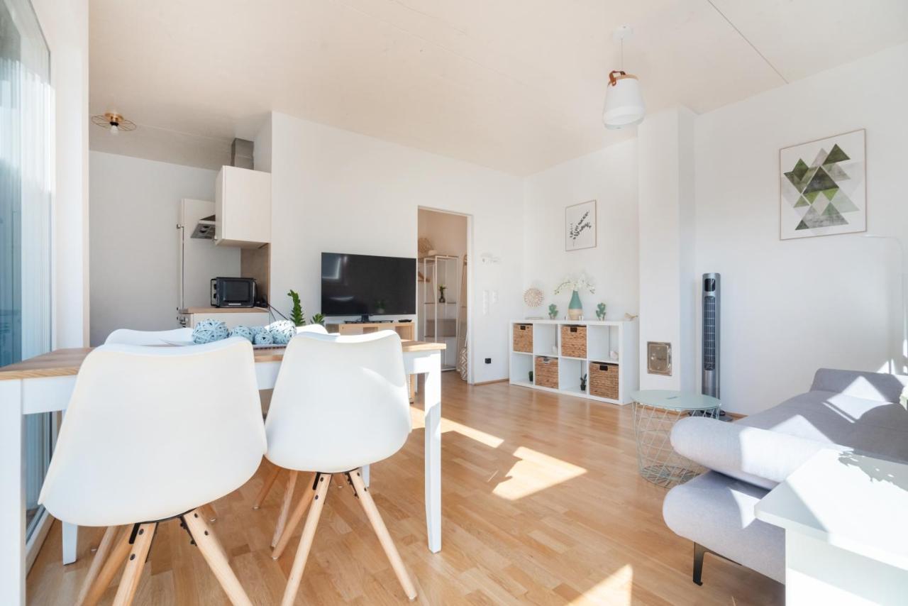 Helles, Neues Dg Apartment Mit Blick Zum Donauturm 维也纳 外观 照片