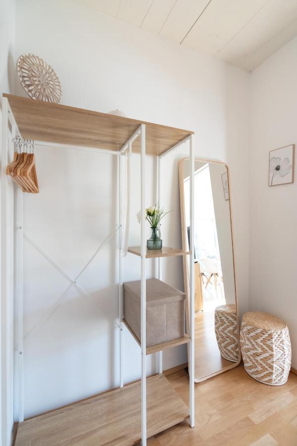 Helles, Neues Dg Apartment Mit Blick Zum Donauturm 维也纳 外观 照片