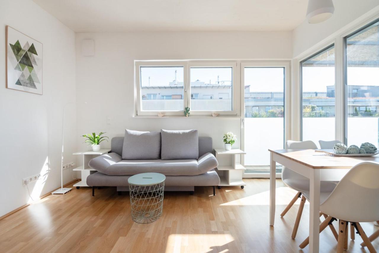 Helles, Neues Dg Apartment Mit Blick Zum Donauturm 维也纳 外观 照片