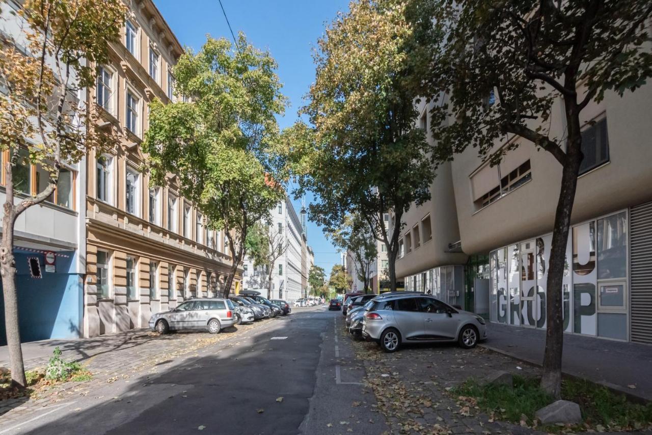 Helles, Neues Dg Apartment Mit Blick Zum Donauturm 维也纳 外观 照片