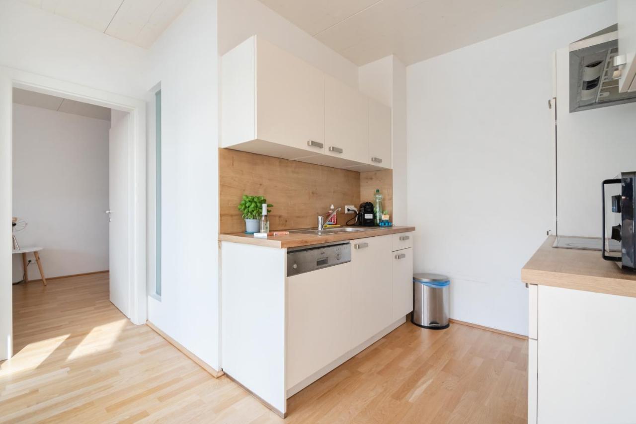 Helles, Neues Dg Apartment Mit Blick Zum Donauturm 维也纳 外观 照片