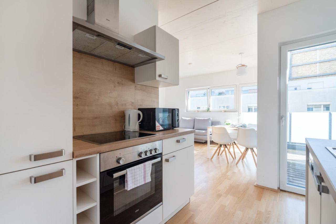 Helles, Neues Dg Apartment Mit Blick Zum Donauturm 维也纳 外观 照片