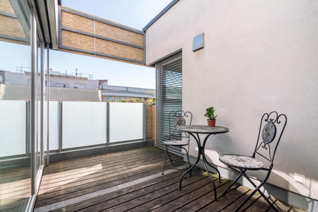 Helles, Neues Dg Apartment Mit Blick Zum Donauturm 维也纳 外观 照片