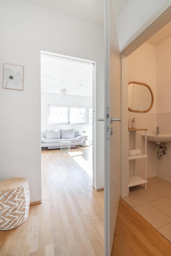 Helles, Neues Dg Apartment Mit Blick Zum Donauturm 维也纳 外观 照片